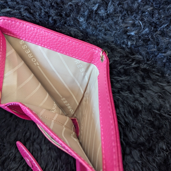 Elegant Fuchsia Wallet with Heart Charm - Picture 5 of 7